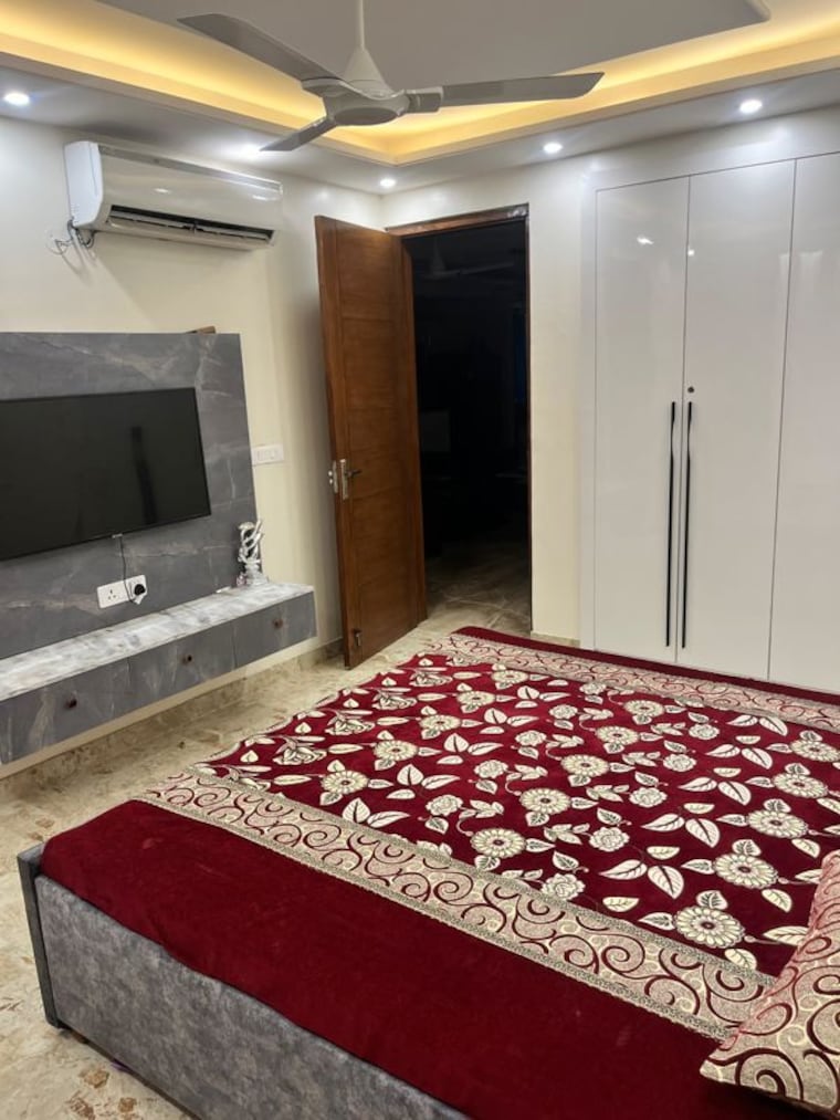 Bedroom, greater kailash i 3 Bedroom 1884 Sq.Ft. Builder Floor In Greater Kailash I Delhi 9848291