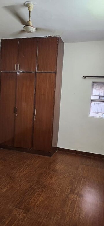 Room in 5 BHK Builder Floor at Alaknanda – for Sale