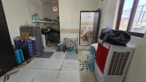 1 BHK Independent House For Rent in RWA Apartments Sector 19, Sector 19