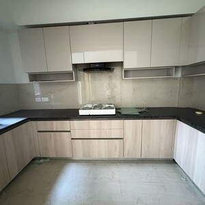 Kitchen in 3.5 BHK Apartment at Smart World Orchard, Sector 61 – for Rent