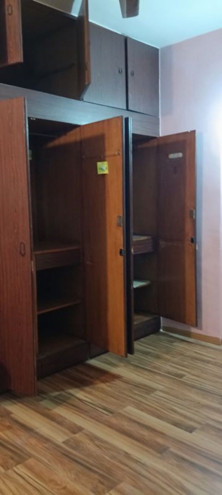 Bathroom, tarapore-gardens 3.5 Bedroom 1850 Sq.Ft. Apartment In Andheri West Mumbai 9465803