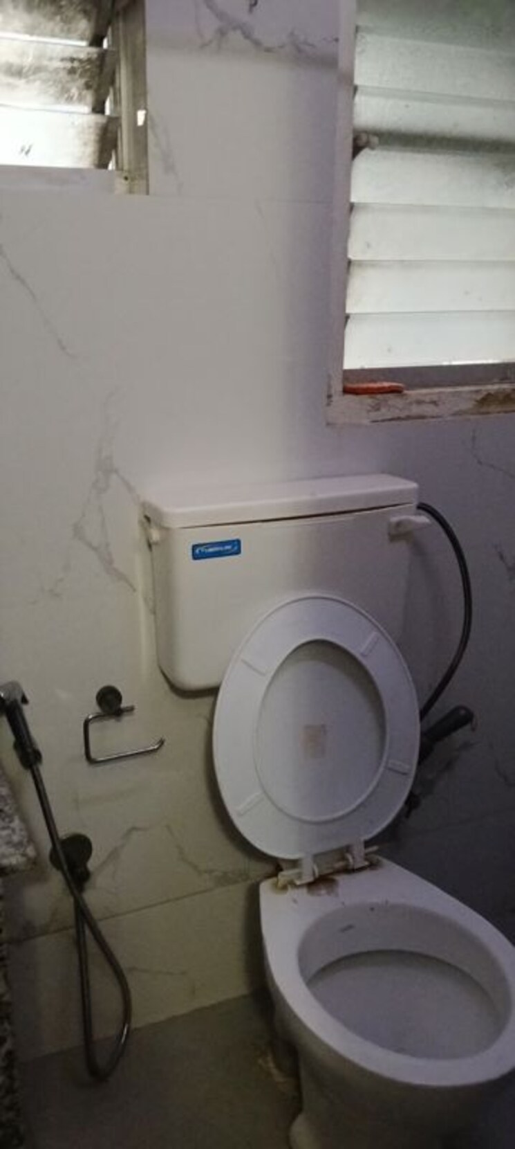 Bathroom, tarapore-gardens 3.5 Bedroom 1850 Sq.Ft. Apartment In Andheri West Mumbai 9465803