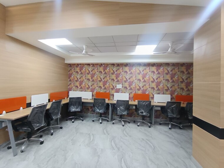  Parking, sector 3 Commercial Office Space 2000 Sq.Ft. In Sector 3 Noida 9848614