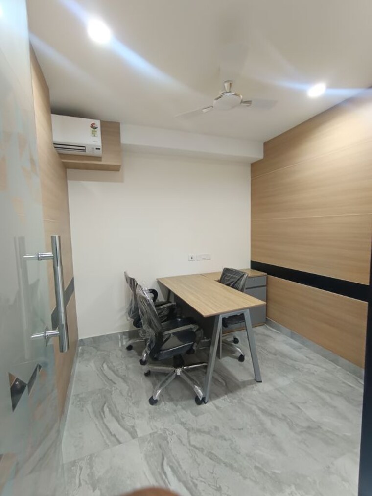 Team Area, sector 3 Commercial Office Space 2000 Sq.Ft. In Sector 3 Noida 9848614