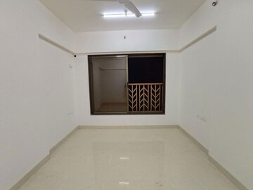 Room in 3 BHK Apartment at Majestic Amarjyoti CHS, Chembur – for Rent