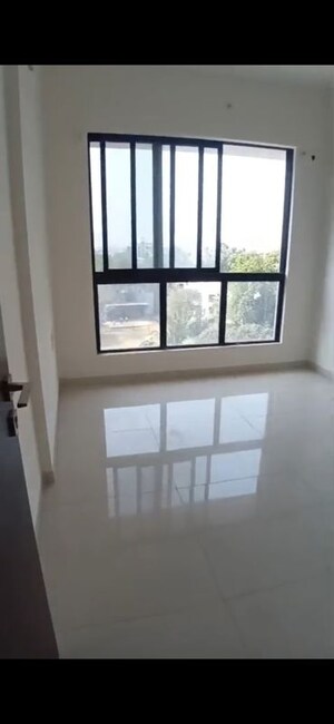 Room in 2 BHK Apartment at Kolte Patil Verve, Bangur Nagar – for Rent