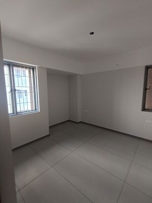 Room in 3 BHK Apartment at Elamakkara – for Sale
