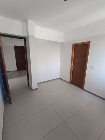 Room in 3 BHK Apartment at Elamakkara – for Sale
