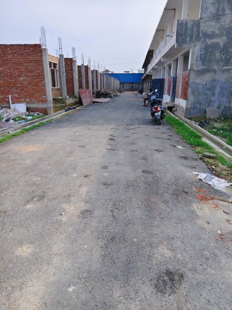 Exterior View, jankipuram extension  1000 Sq.Ft. Plot In Jankipuram Extension Lucknow 9848650