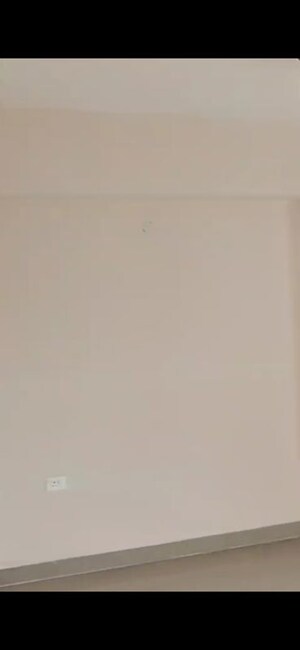 Room in 1 BHK Apartment at Amrapali Dream Valley, Tech Zone 4 Greater Noida – for Rent