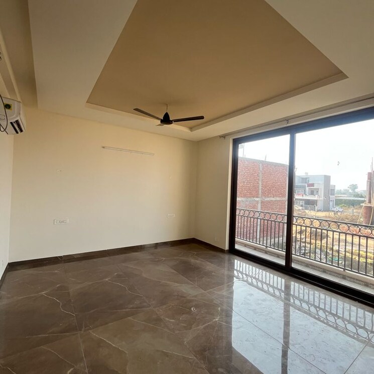 Room, aerocity 4 Bedroom 1800 Sq.Ft. Villa In Aerocity Mohali 9848682