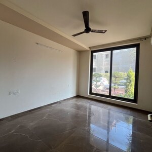 Room in 4 BHK Villa at Aerocity – for Rent