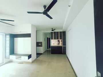 Room in 3.5 BHK Apartment at Elite Golf Green, Sector 79 – for Rent