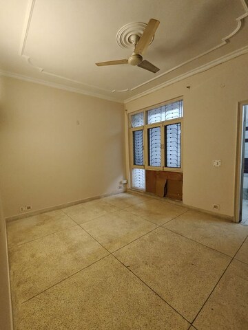 Room in 1 BHK Builder Floor at Ansal Sushant Lok I, Sector 43 – for Rent