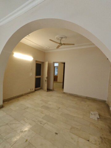 Room in 1 BHK Builder Floor at Ansal Sushant Lok I, Sector 43 – for Rent