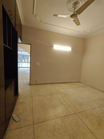 1 BHK 215 Sq.Yd. Builder Floor in Ansal Sushant Lok I