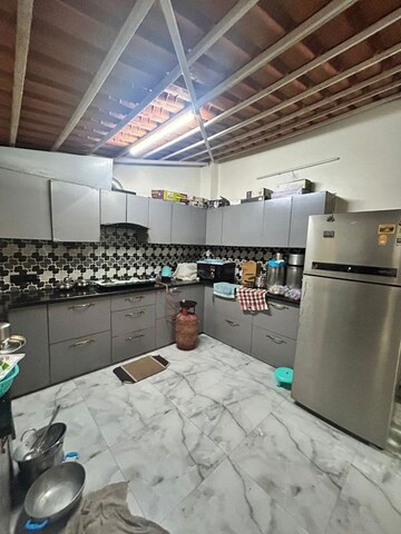 Master Bedroom in 3 BHK Builder Floor at Sector 28 – for Rent