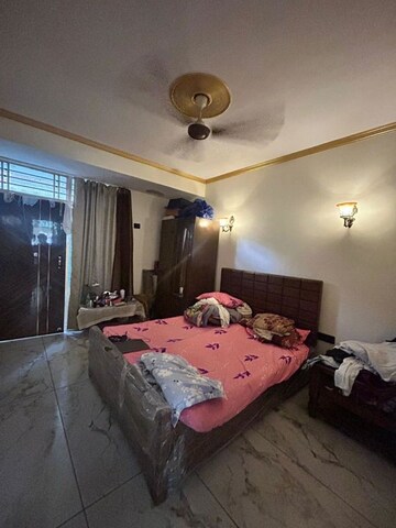 Bedroom in 3 BHK Builder Floor at Sector 28 – for Rent