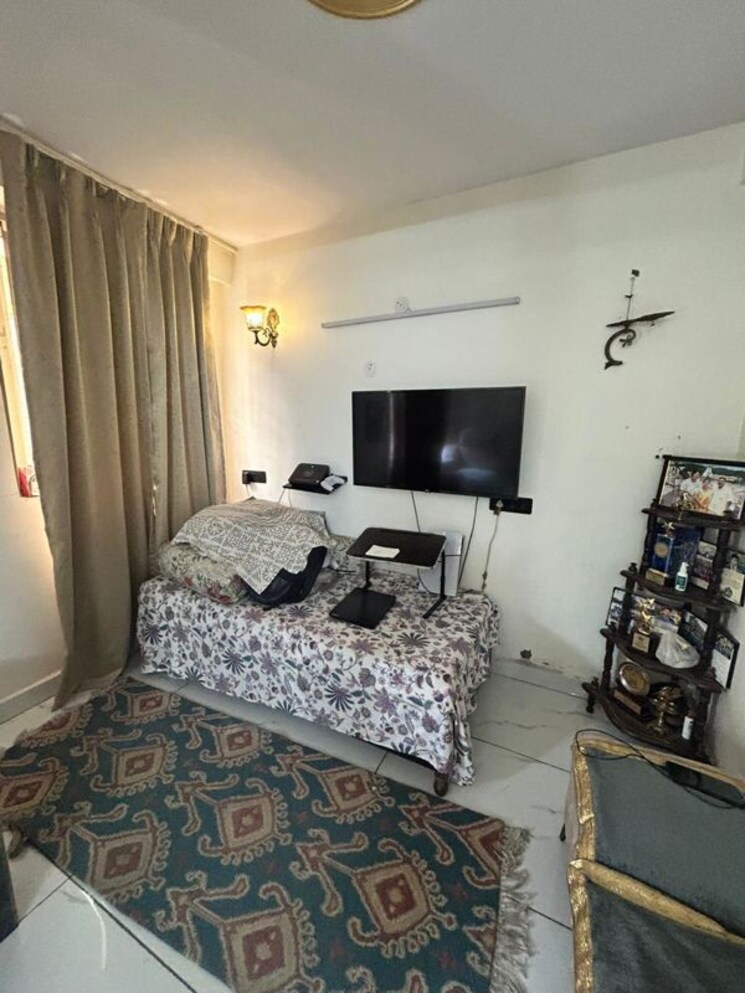 Living Room, sector 28 3 Bedroom 2250 Sq.Ft. Builder Floor In Sector 28 Faridabad 9848704