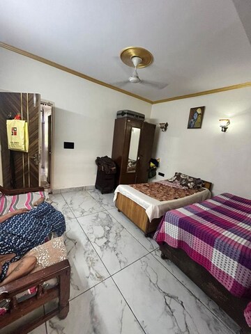 Bedroom in 3 BHK Builder Floor at Sector 28 – for Rent