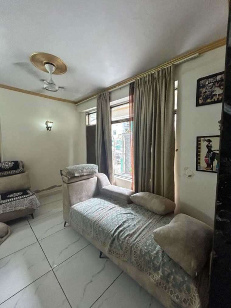 Living Room, sector 28 3 Bedroom 2250 Sq.Ft. Builder Floor In Sector 28 Faridabad 9848704