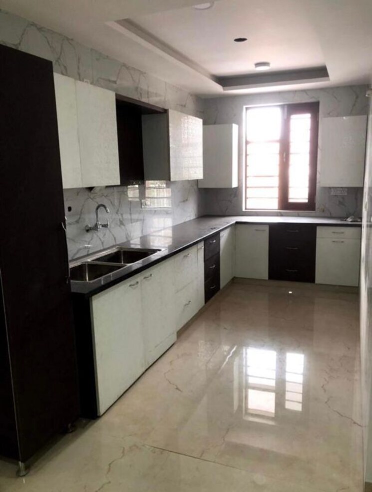 Kitchen, sector 31 3 Bedroom 2250 Sq.Ft. Builder Floor In Sector 31 Faridabad 9848718