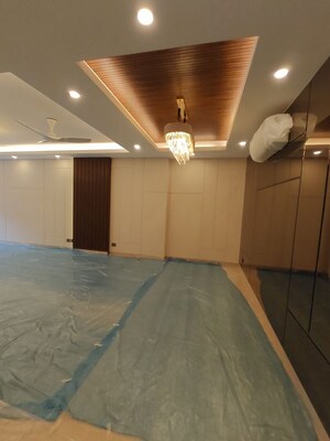 Bedroom in 3 BHK Builder Floor at Gupta Awas, Sector 43 – for Rent