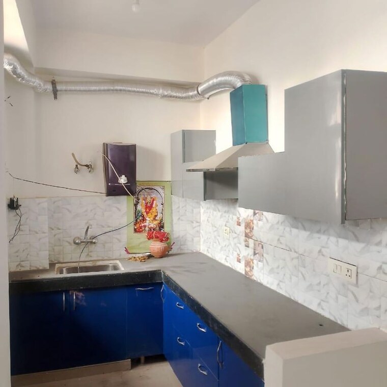 Kitchen, kw-srishti 1.5 Bedroom 750 Sq.Ft. Penthouse In Raj Nagar Extension Ghaziabad 9848720