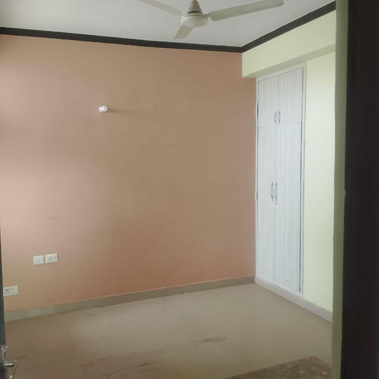 Room, kw-srishti 1.5 Bedroom 750 Sq.Ft. Penthouse In Raj Nagar Extension Ghaziabad 9848720