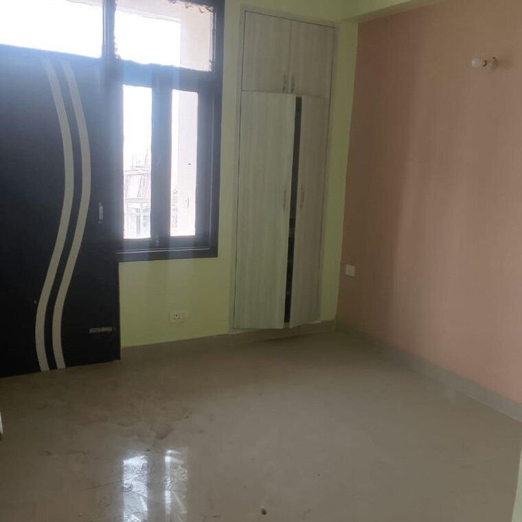 Room, kw-srishti 1.5 Bedroom 750 Sq.Ft. Penthouse In Raj Nagar Extension Ghaziabad 9848720