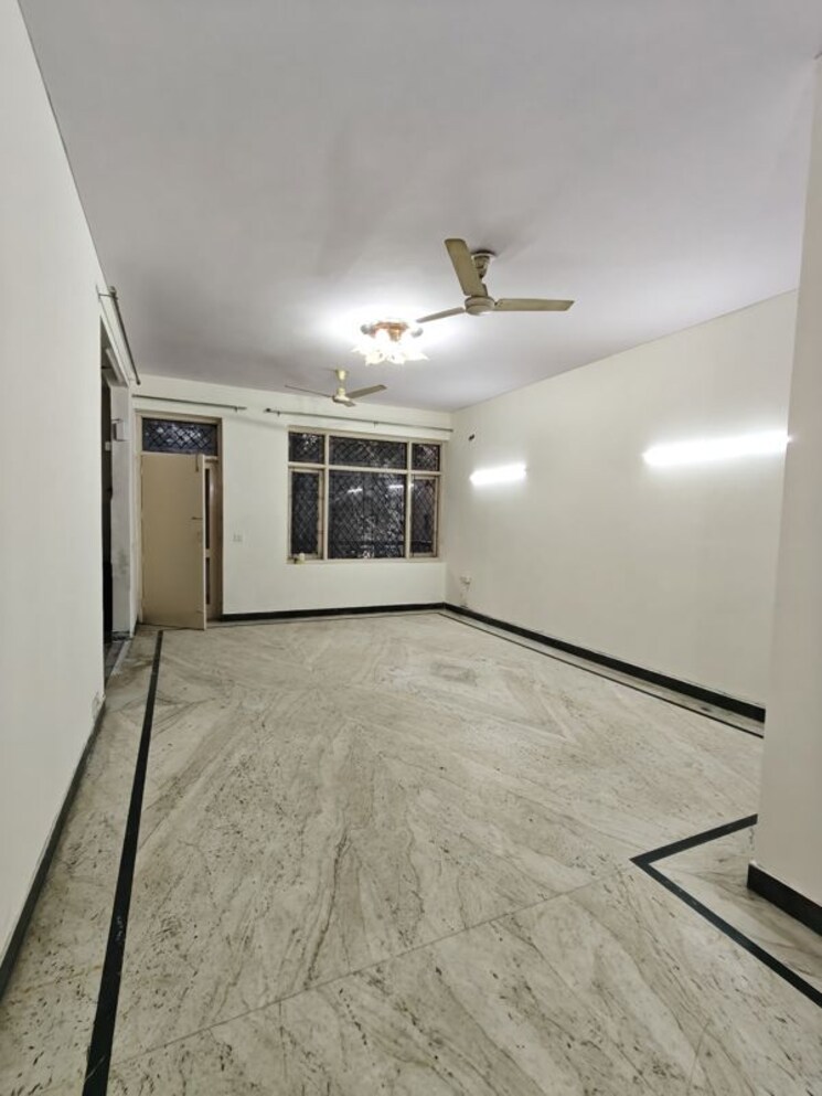 Room, ansal-sushant-apartments 2.5 Bedroom 215 Sq.Yd. Builder Floor In Sushant Lok I Gurgaon 9848726