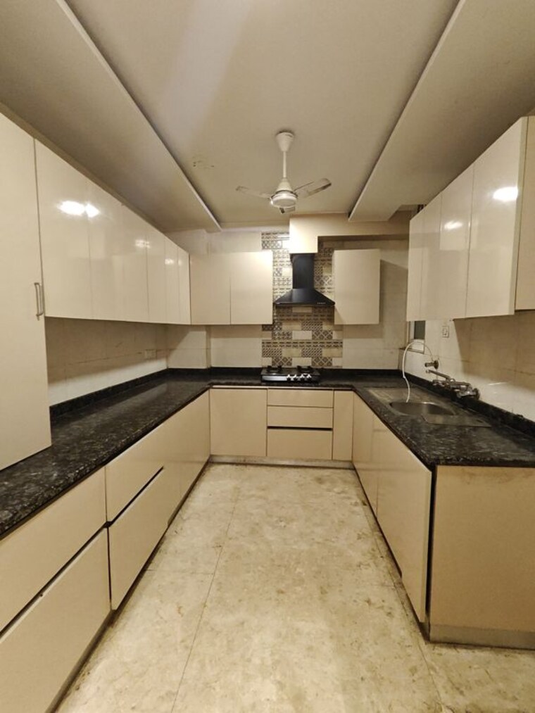 Kitchen, gupta-awas 3 Bedroom 215 Sq.Yd. Builder Floor In Sector 43 Gurgaon 9848740