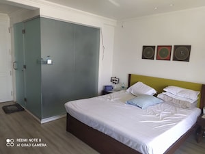 Bedroom in 3 BHK Apartment at KM Mid Summer CHS, Santacruz West – for Rent