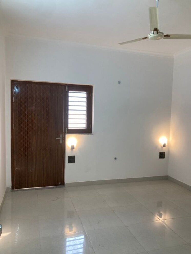 Room, indraprastha colony 3 Bedroom 2250 Sq.Ft. Builder Floor In Indraprastha Colony Faridabad 9848751