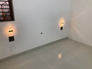 Room in 3 BHK Builder Floor at Indraprastha Colony – for Rent