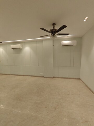 Room in 4 BHK Builder Floor at Ansal Sushant Floors, Sushant Lok ii – for Rent