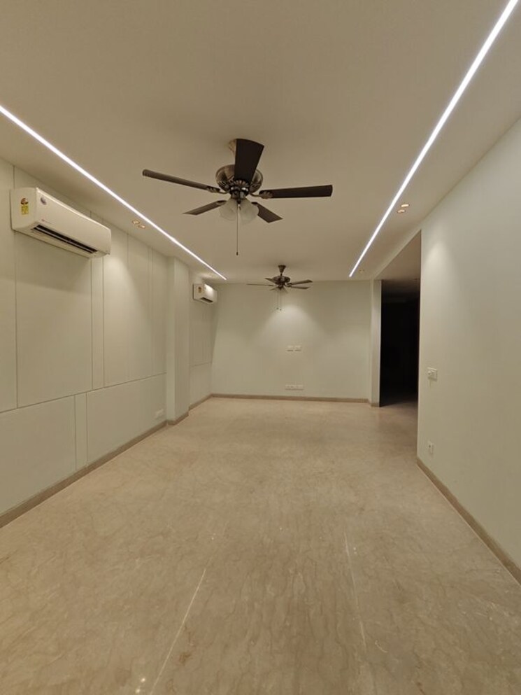 Room, ansal-sushant-floors 4 Bedroom 300 Sq.Yd. Builder Floor In Sushant Lok ii Gurgaon 9848764