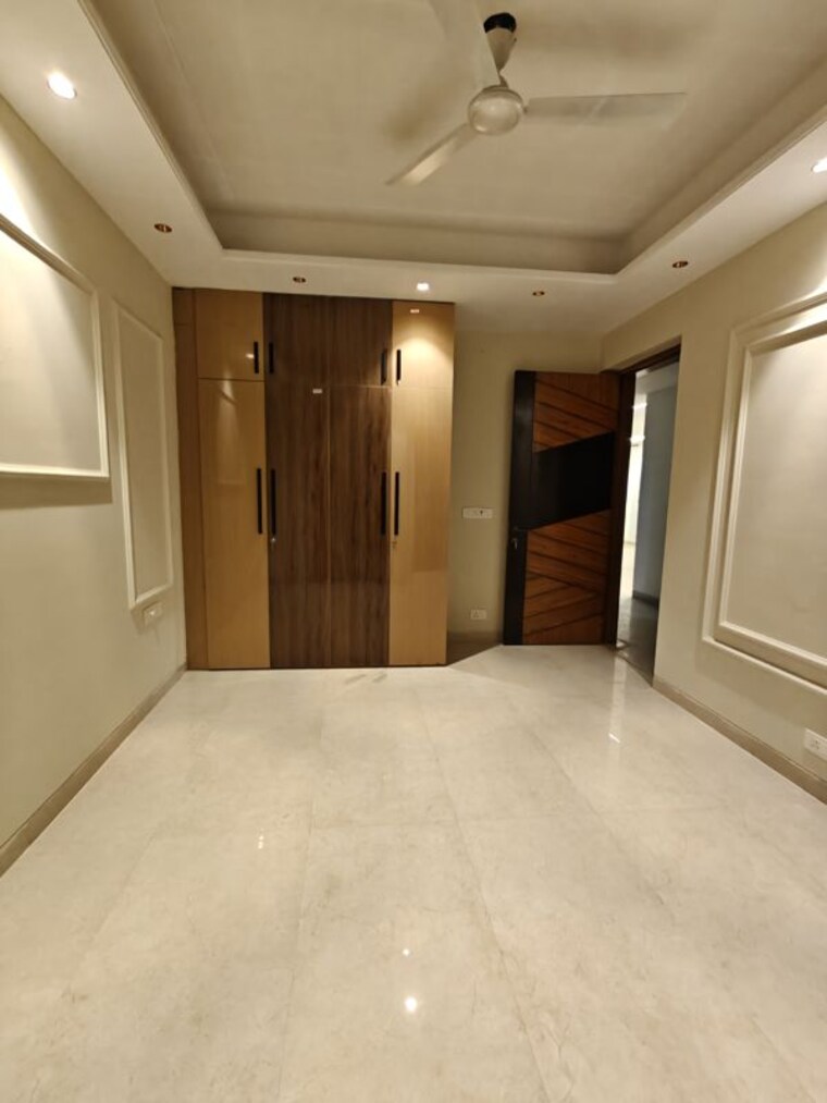 Room, ansal-sushant-floors 4 Bedroom 300 Sq.Yd. Builder Floor In Sushant Lok ii Gurgaon 9848764