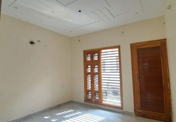 Room in 2 BHK Apartment at GMADA Eco City, North Mullanpur – for Rent