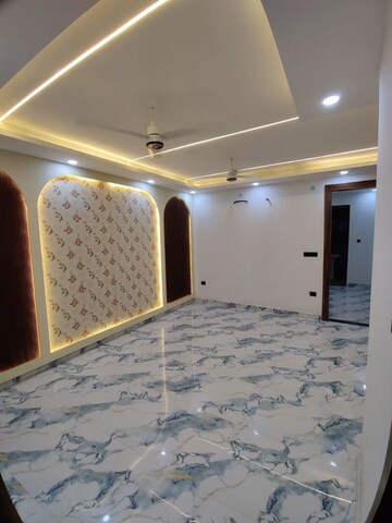 Bedroom in 2 BHK Builder Floor at Gms Road – for Sale