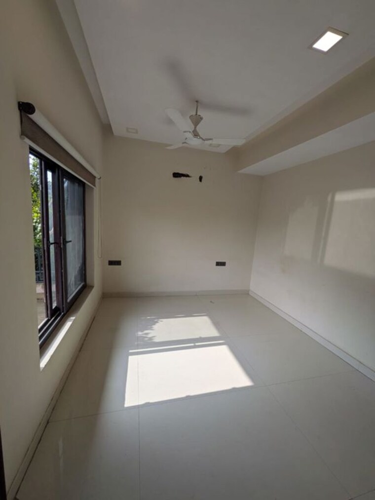 Bedroom, sector 57 3 Bedroom 2250 Sq.Ft. Builder Floor In Sector 57 Gurgaon 9848897