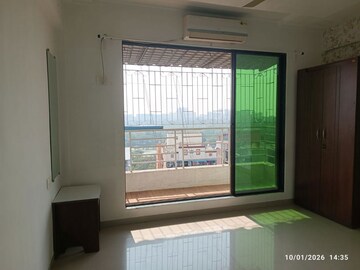 Bedroom in 2 BHK Apartment at Seawoods – for Rent