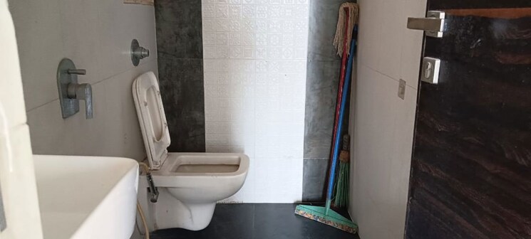 Bathroom, dharti-presidio 2 Bedroom 630 Sq.Ft. Apartment In Malad West Mumbai 9848829