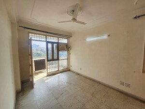 Room in 3 BHK Apartment at Bhagwanti Apartment, Sector 56 – for Rent