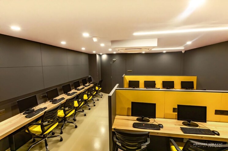 Team Area, shivalik-shilp Commercial Office Space 1255 Sq.Ft. In Sanidhya Ahmedabad 9849003