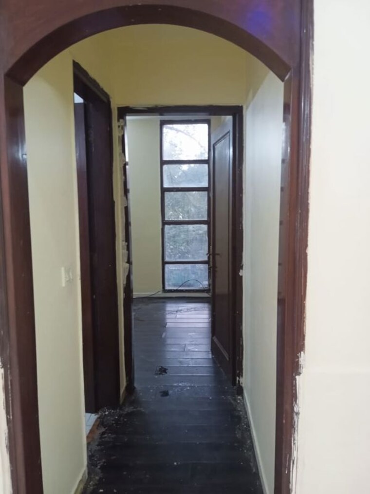 Balcony, hauz khas 3 Bedroom 2000 Sq.Ft. Builder Floor In Hauz Khas Delhi 9849026