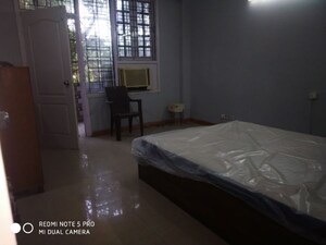 Bedroom in 3 BHK Builder Floor at SS Southend Floors, South City 2 – for Sale