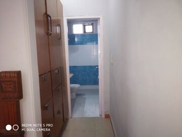 Bathroom in 3 BHK Builder Floor at SS Southend Floors, South City 2 – for Sale