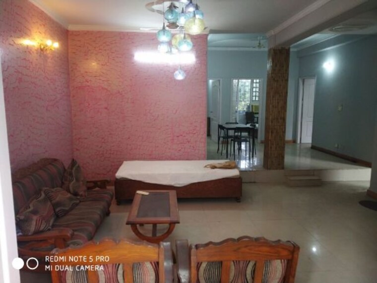 Living Room, ss-southend-floors 3 Bedroom 1650 Sq.Ft. Builder Floor In South City 2 Gurgaon 9849084