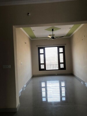 Room in 3 BHK Apartment at Altus Prime, North Mullanpur – for Rent